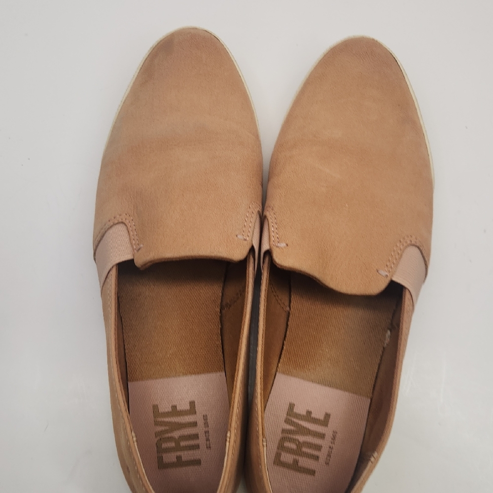 Frye WOMENS Slip-On Suede Loafers in Light Brown